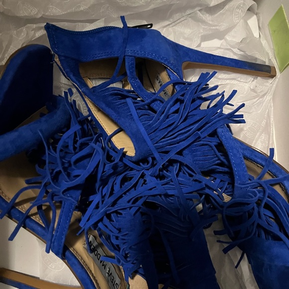 Steve Madden Fringly Cobalt Blue Suede Heeled Sandals - Picture 3 of 4